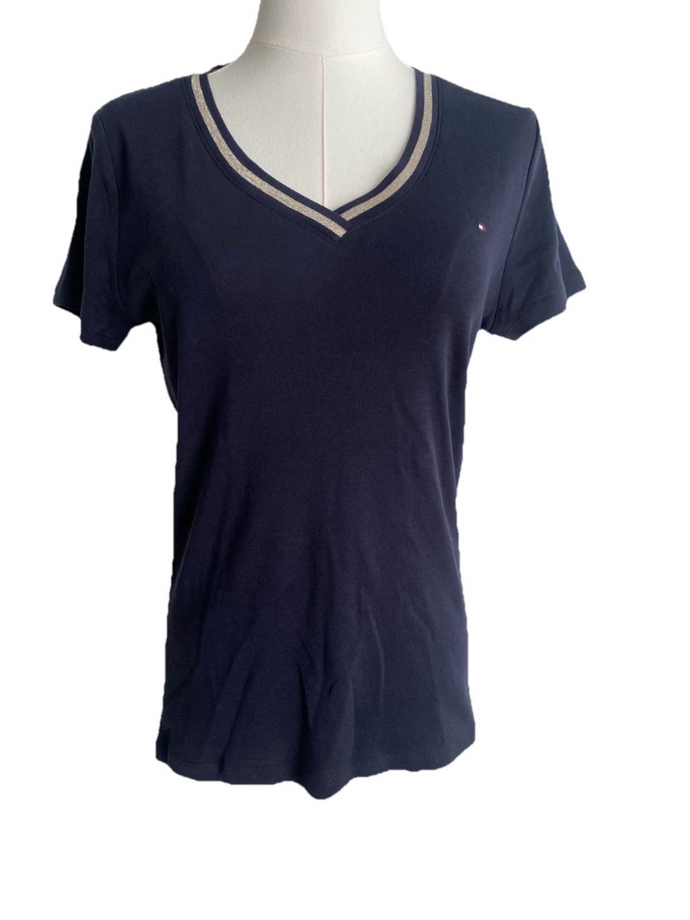 Tommy Hilfiger Women’s Navy V-Neck T-Shirt Gold Trim Logo Tee Size Medium